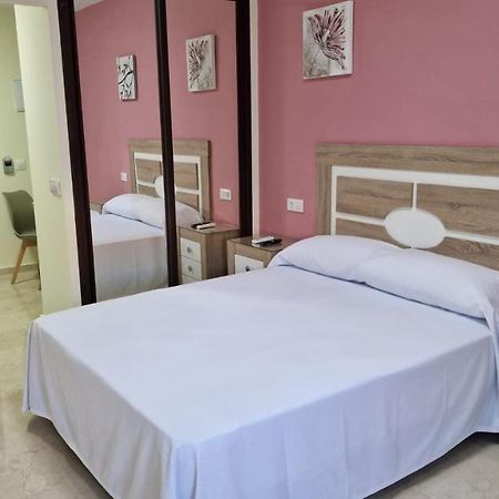Hotel Nuevo Espartinas Extérieur photo