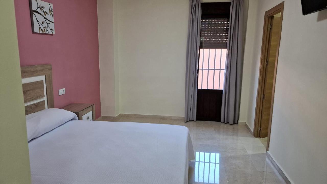 Hotel Nuevo Espartinas Extérieur photo