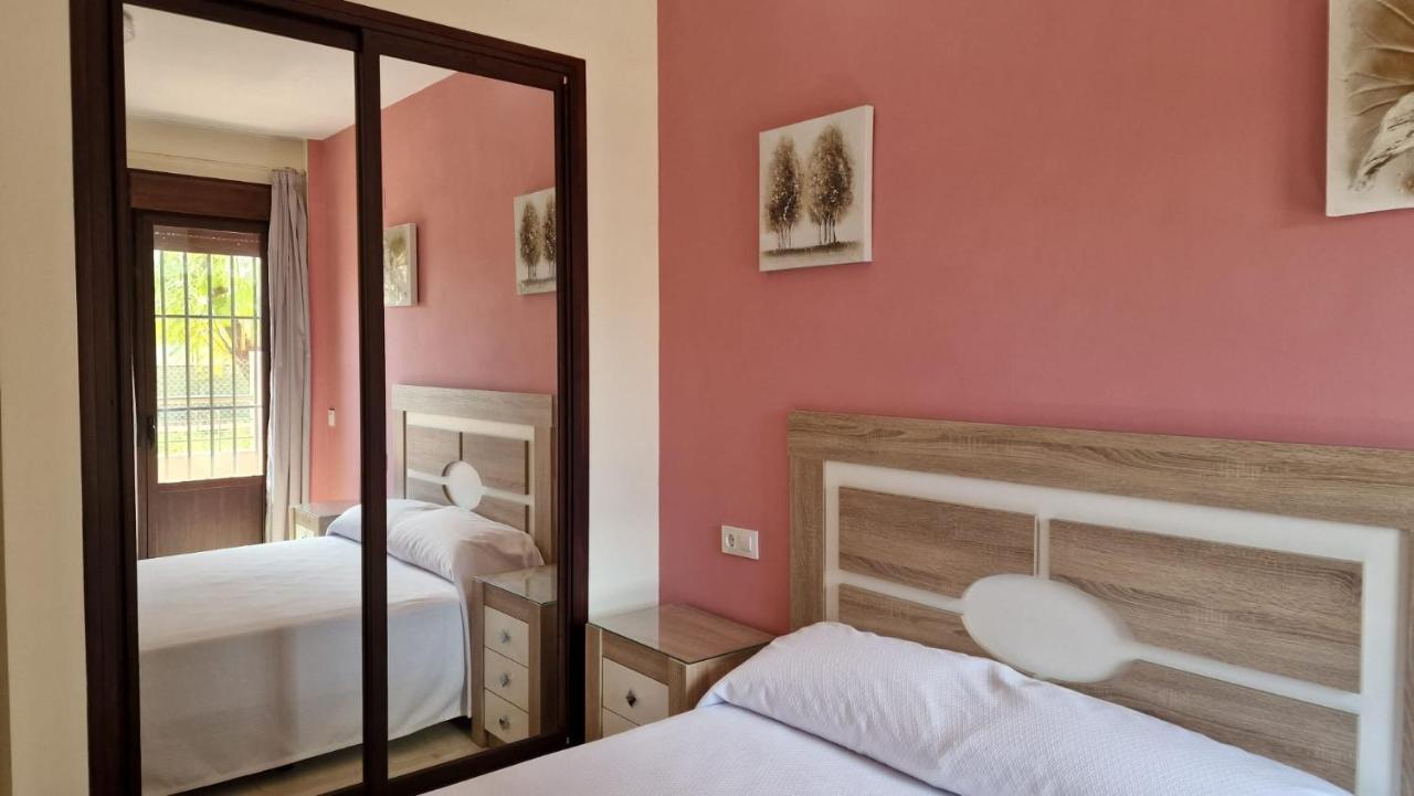 Hotel Nuevo Espartinas Extérieur photo